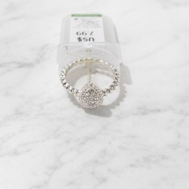 انگشتر زنانه نقره ای طرح اشک نگین دار برند I am