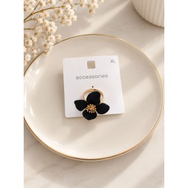 انگشتر طلایی زنانه طرح گل مشکی برند accessories