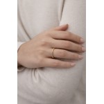 انگشتر رینگی ساده طلایی رنگ ثابت مدل تراش خورده برند I am