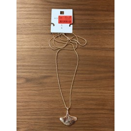 گردنبند زنانه بلند آویز برگ جینکو طلایی برند accessories