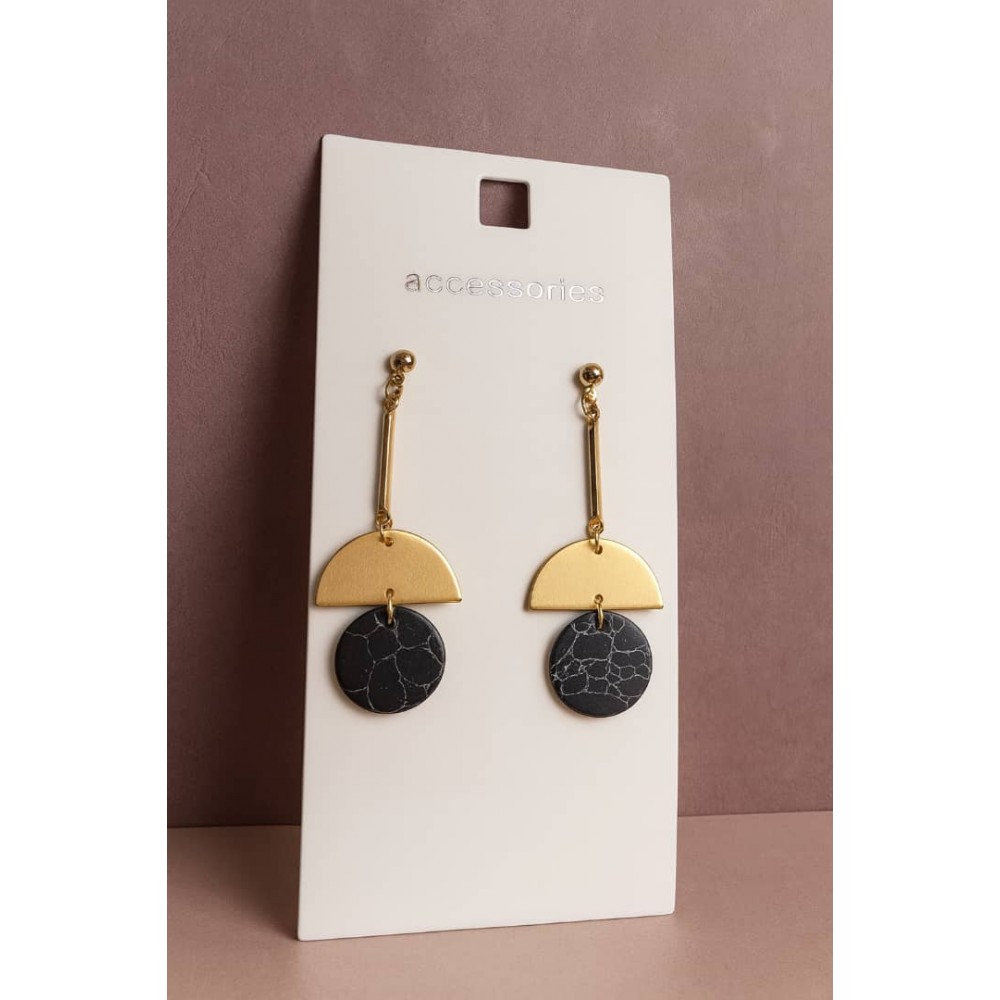 گوشواره میخی آویز طلایی و سنگ مشکی برند accessories