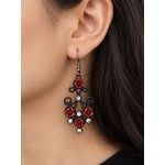 گوشواره آویز فانتزی زنانه مشکی با طرح گل رز و نگین برند accessories