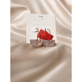 گوشواره نیم حلقه ای طلایی مینیمال دخترانه برند accessories