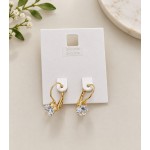 گوشواره ظریف طلایی با نگین درخشان زیرکونیا برند accessories