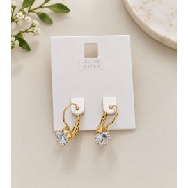 گوشواره ظریف طلایی با نگین درخشان زیرکونیا برند accessories