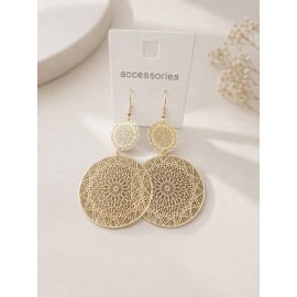 گوشواره آویز دایره ای طلایی طرح اسلیمی برند accessories