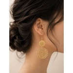 گوشواره آویز دایره ای طلایی طرح اسلیمی برند accessories