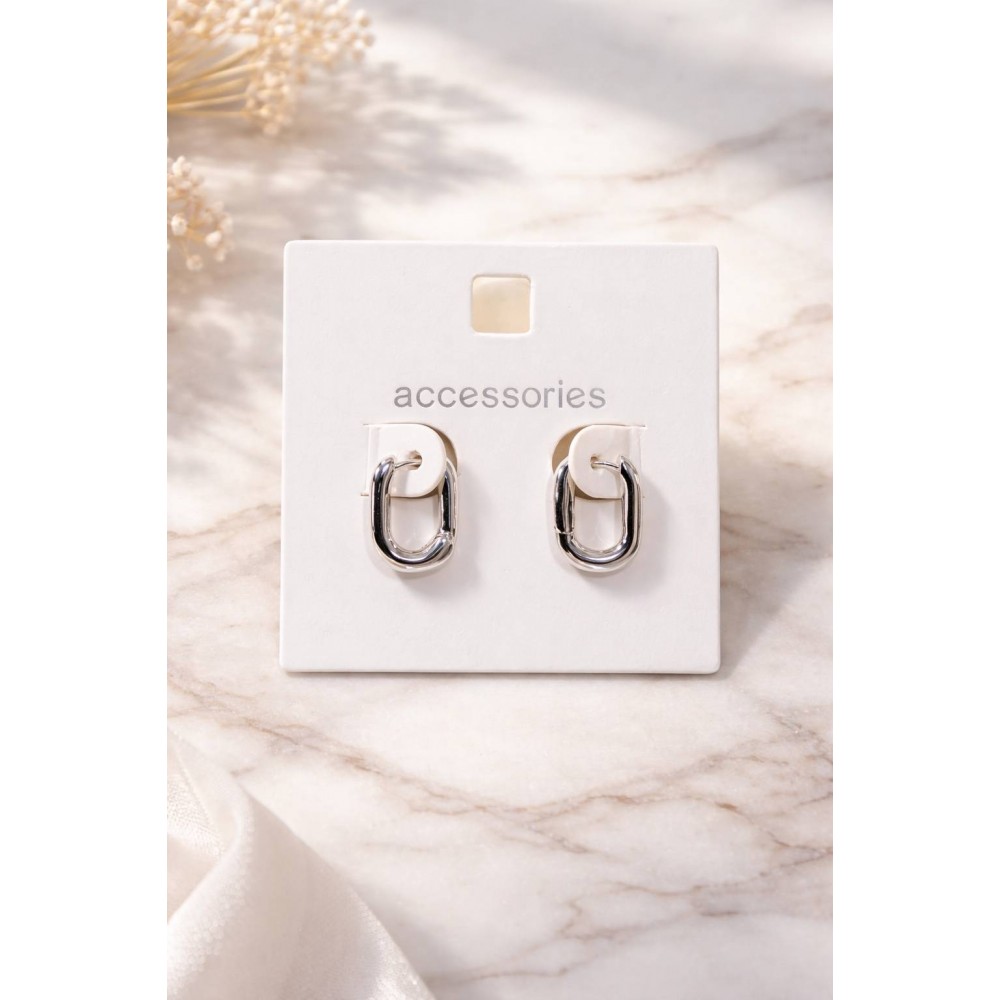 گوشواره بیضی کوچک نقره ای برند accessories